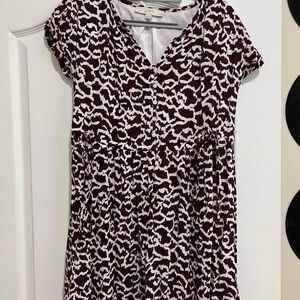 LOFT Women's Maroon and White Patterned Mini Dress